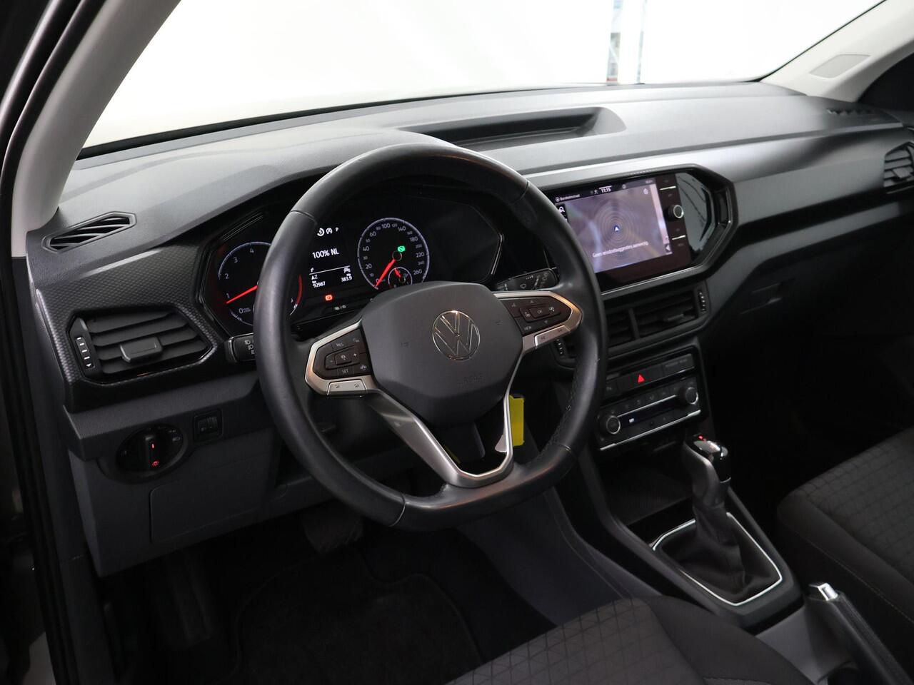 Volkswagen T-Cross 1.5 TSI Style Business R | Navigatie | Camera | DAB | Apple CarPlay/ Android Auto | Stoelverwarming | Climate Control | LED | Adaptieve Cruise Control |