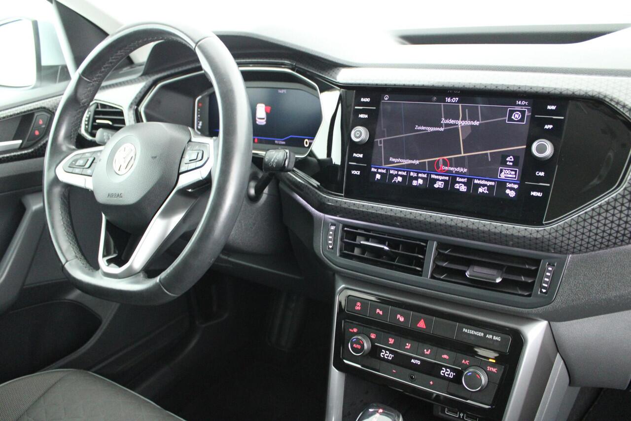 Volkswagen T-Cross 1.0 TSI 116pk DSG Style Trekhaak Camera Keyless Virtual Cockpit Navigatie Adaptive Cruise