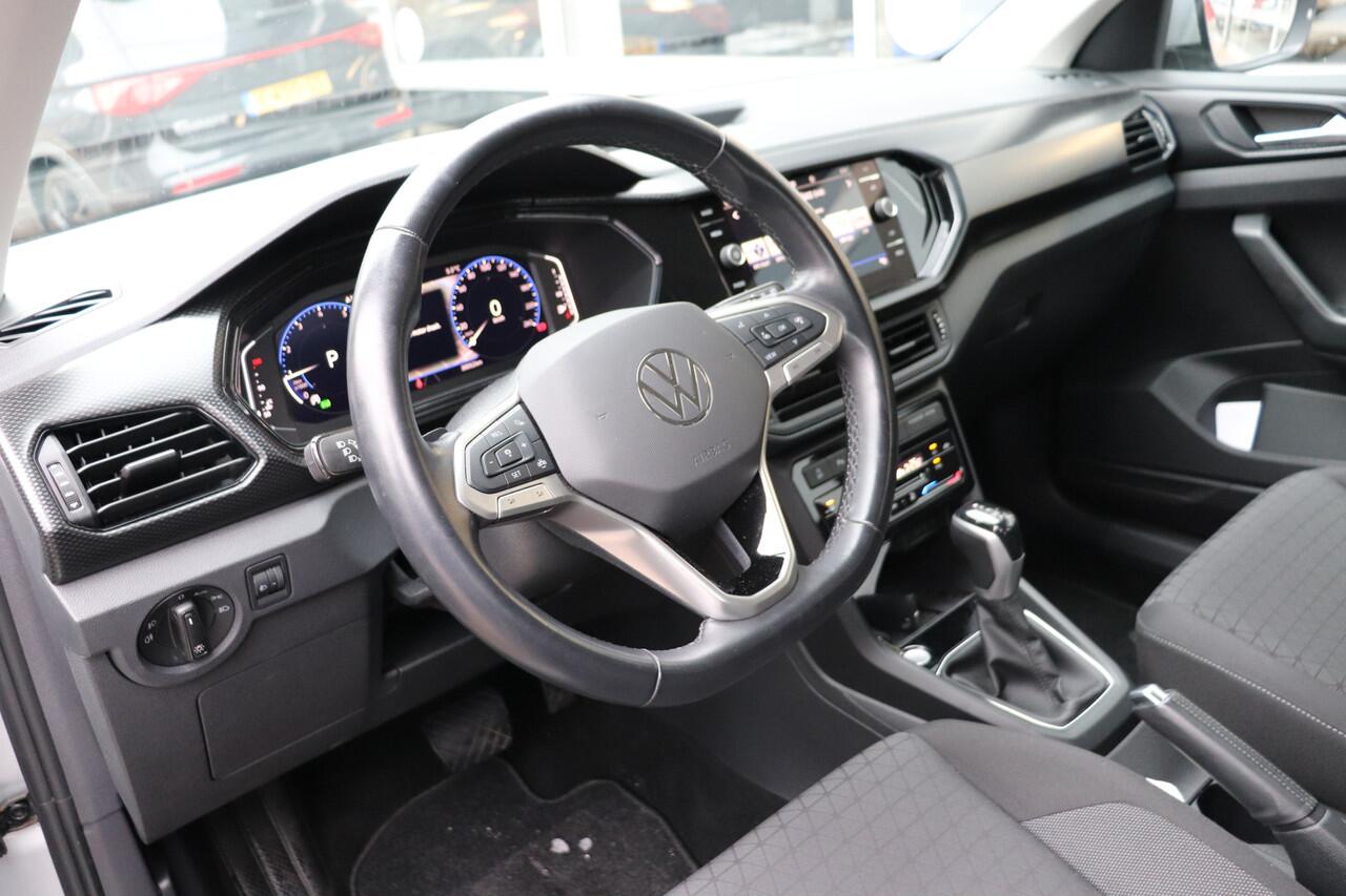 Volkswagen T-Cross 1.0 TSI Life Automaat. Navigatie. Nederlandse auto!