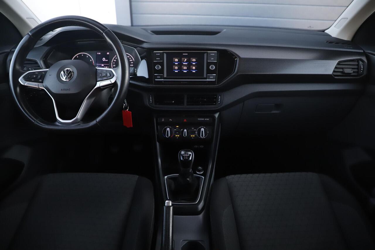 Volkswagen T-Cross 1.0 TSI Life Airco Stoelverwarming Parkeersensors Adaptive Cruise 16 inch LMV Radio Bluetooth | Carplay Android Mogelijkheid