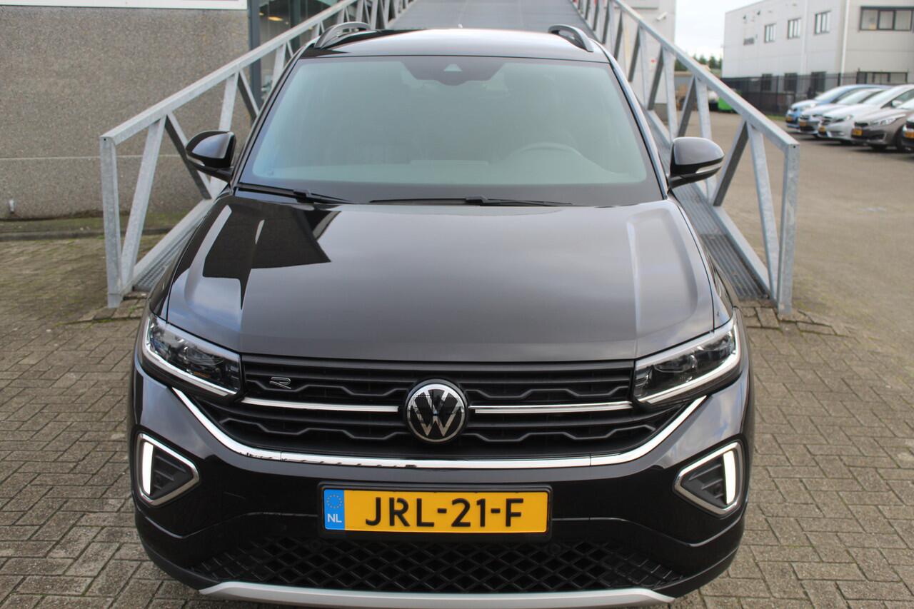 Volkswagen T-Cross 1.5 TSI R-Line Automaat/Navigatie/Virtual cockpit/Adaptive cruise control/Achteruitrijcamera/Parkeersensoren rondom/Apple carplay/Stoelverwarming/Climate control/IQ light/DAB/Draadloze telefoonlader.