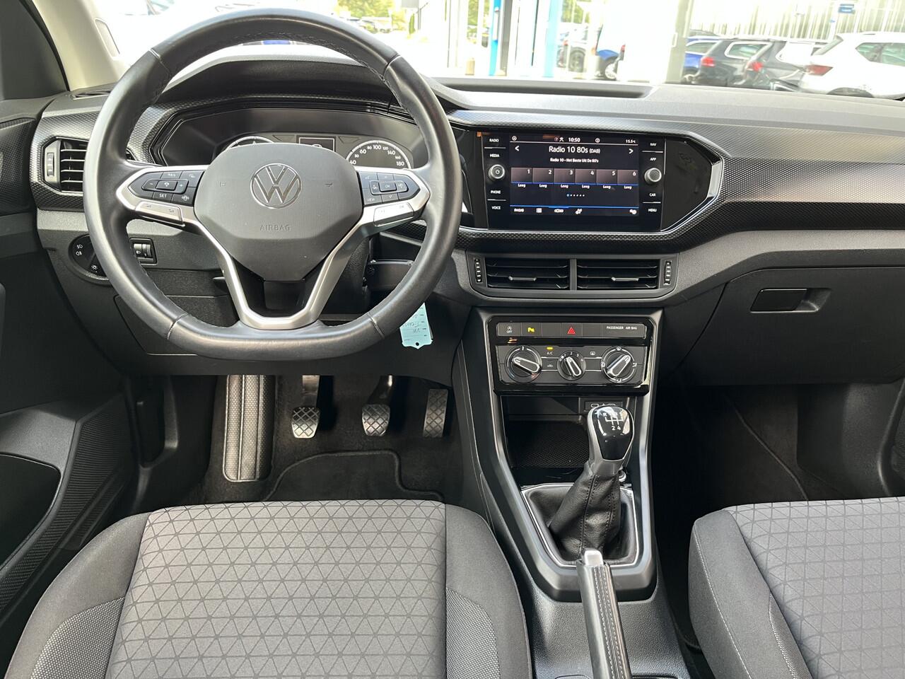 Volkswagen T-Cross 1.0 TSI Life / GARANTIE TM 05-2027/ PARK. SENSOREN/ APP CONNECT/ ADAPT. CRUISE/ AIRCO/ DAB/ 16" LMV