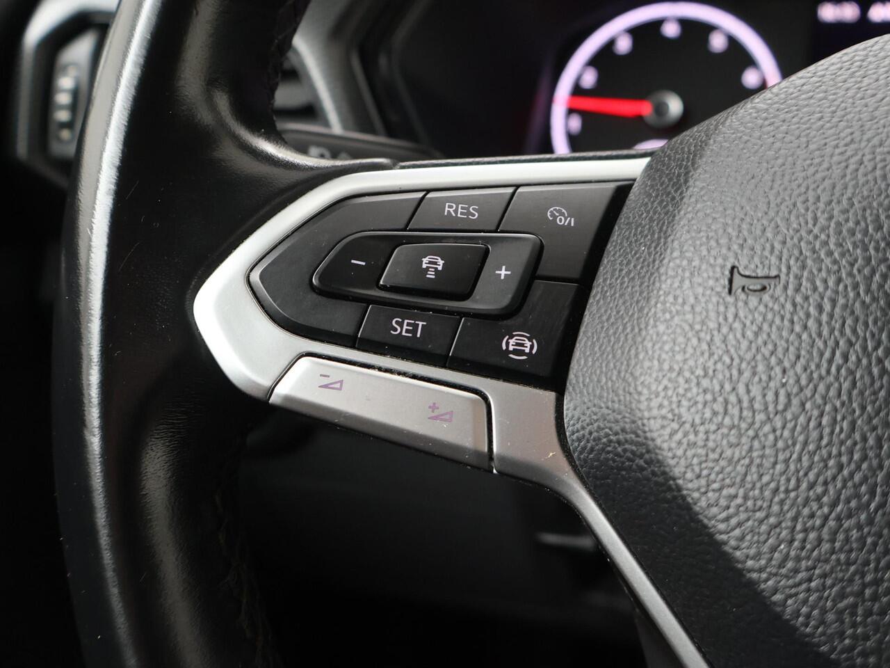 Volkswagen T-Cross 1.0 TSI Life | 95 PK | Adaptive Cruisecontrol | Navigatie | Trekhaak |