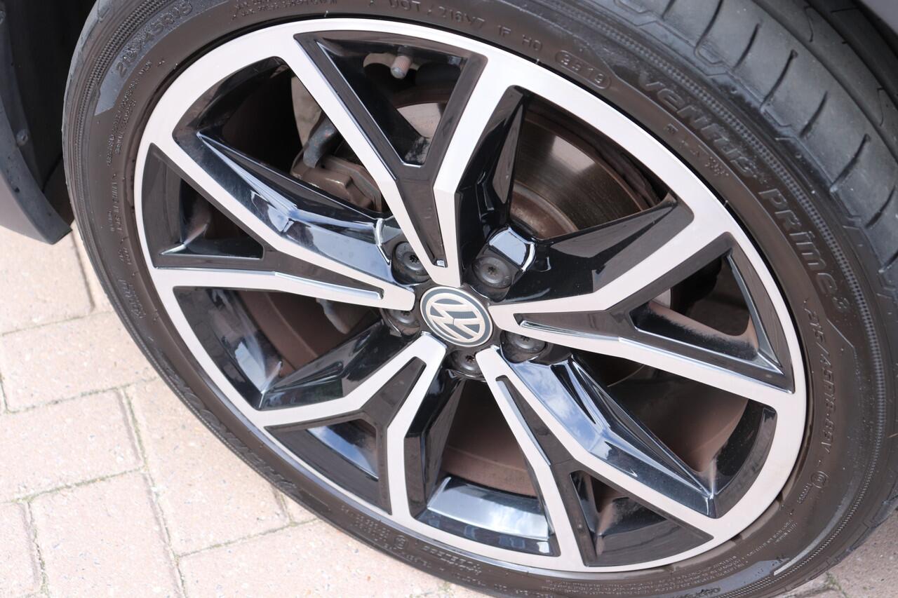 Volkswagen T-Cross 1.0 TSI Style automaat. Navigatie, Full-led, 18"lm.