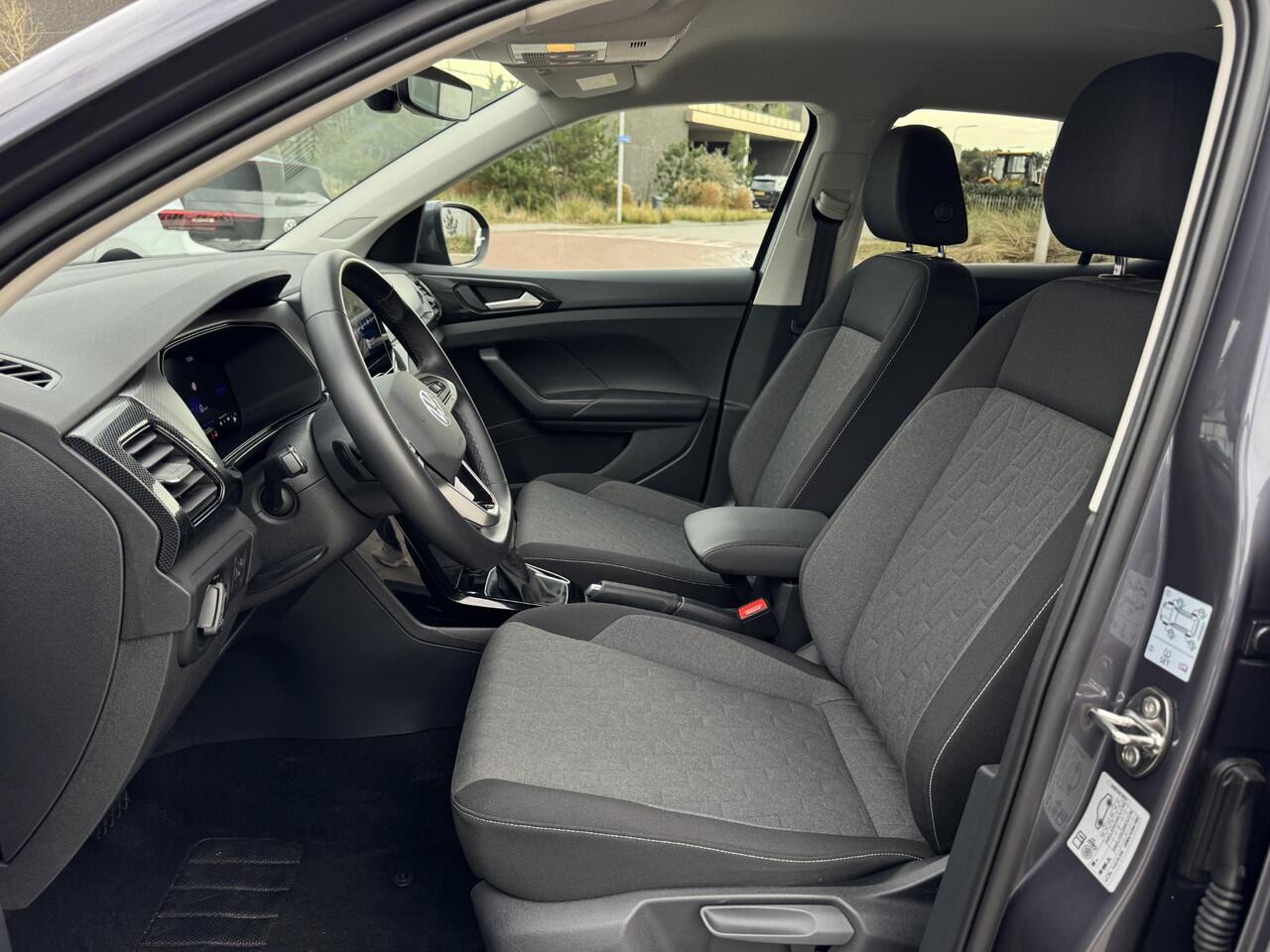 Volkswagen T-Cross 1.0 TSI Life Edition 115pk automaat | IQ Assist | Camera | App-Navi | 17LM