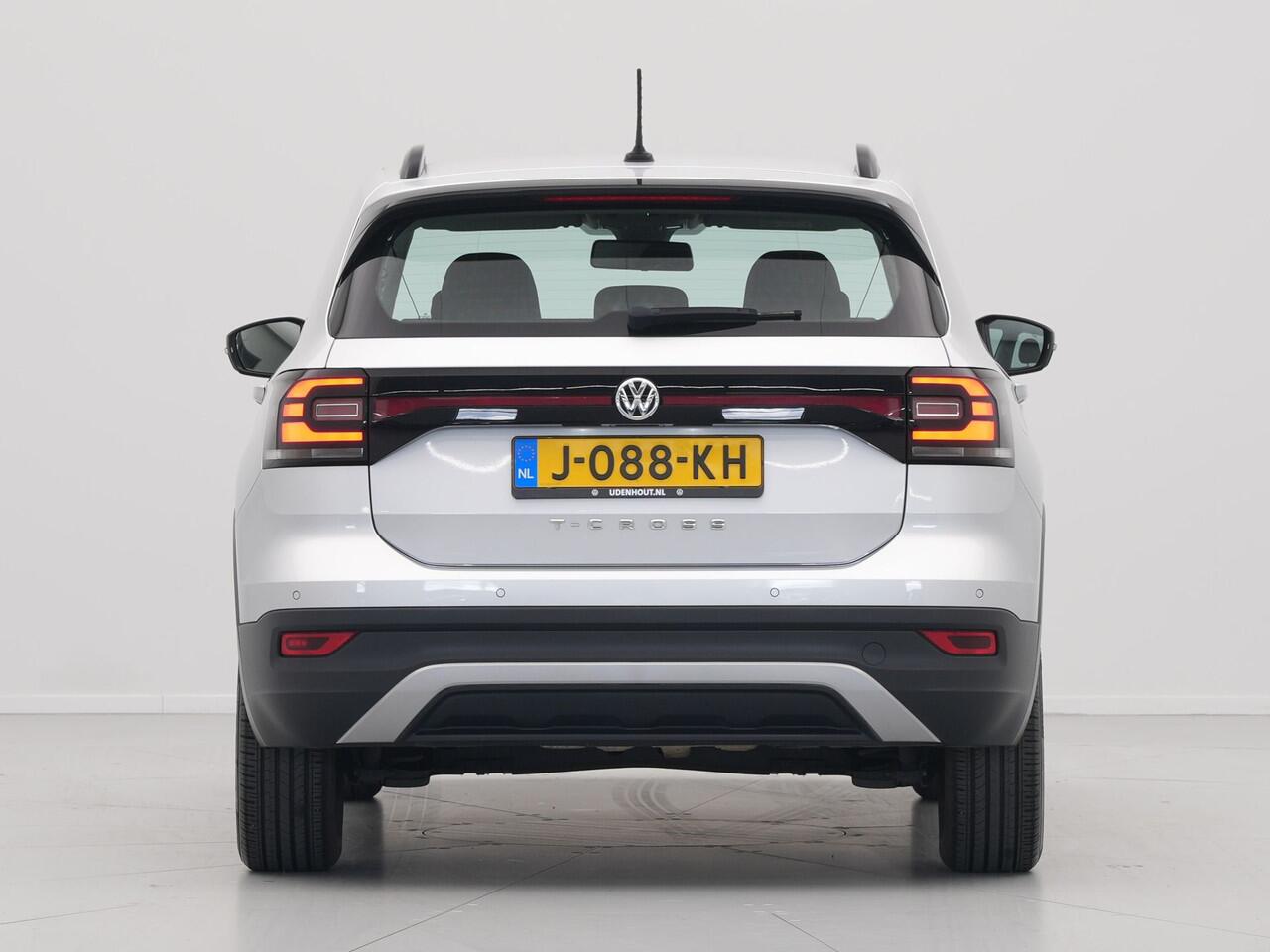 Volkswagen T-Cross 1.0 TSI 95pk Life Navigatie Carplay Pdc Acc Sideassist 292