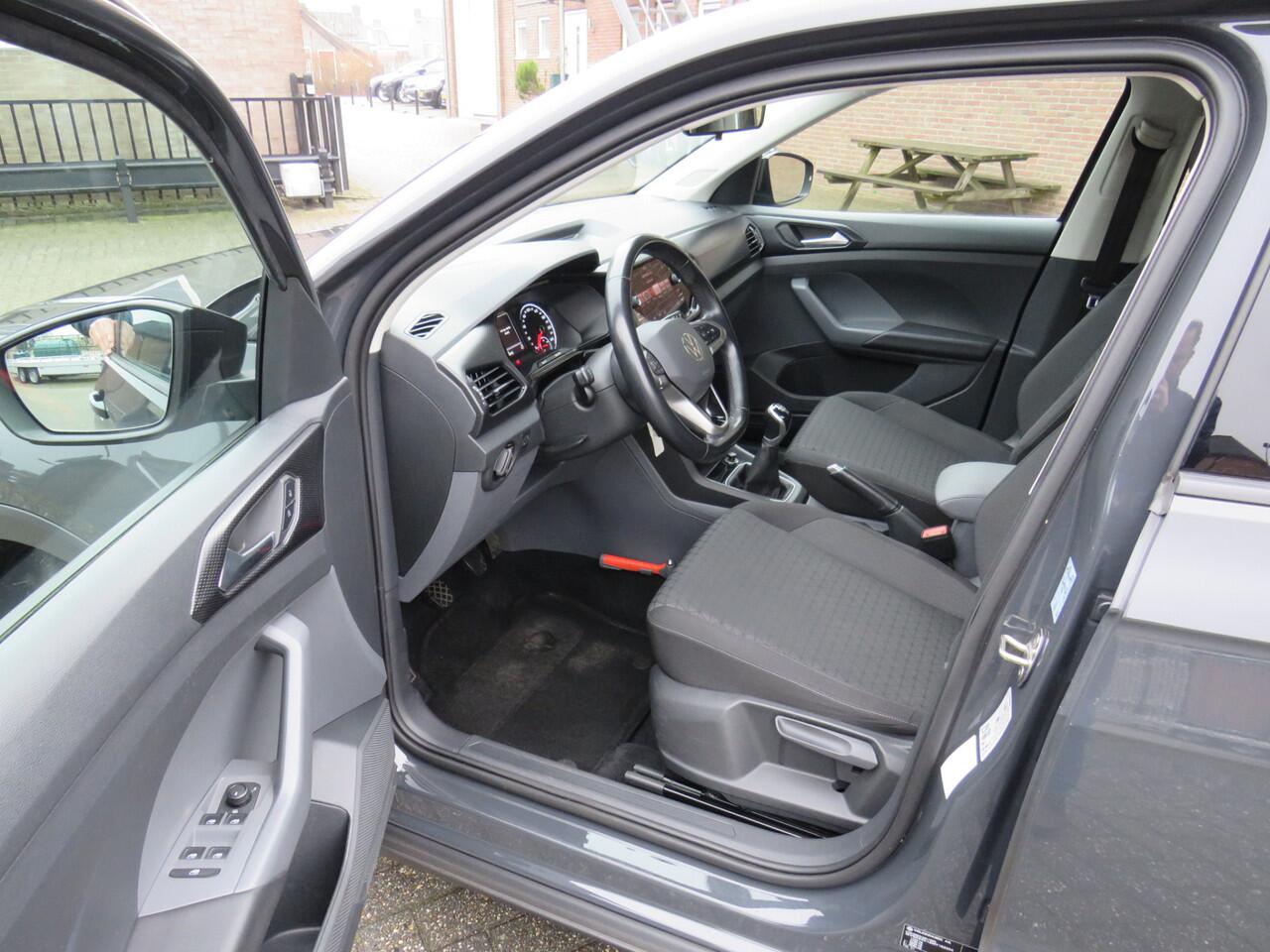 Volkswagen T-Cross 1.0 TSI 95Pk Life * Rijklaarprijs incl. garantie * Carplay Android * Navigatie * Parkeersensoren V+A * ACC * Dakrails