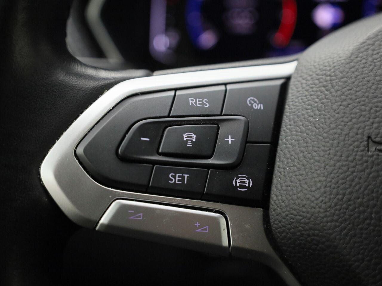 Volkswagen T-Cross 1.0 TSI 115pk Style · Navigatie · Camera + Parkeersensoren · Apple/Android Car Play · LED · Clima · Info Active Display · Elek. inklapbare spiegels ·