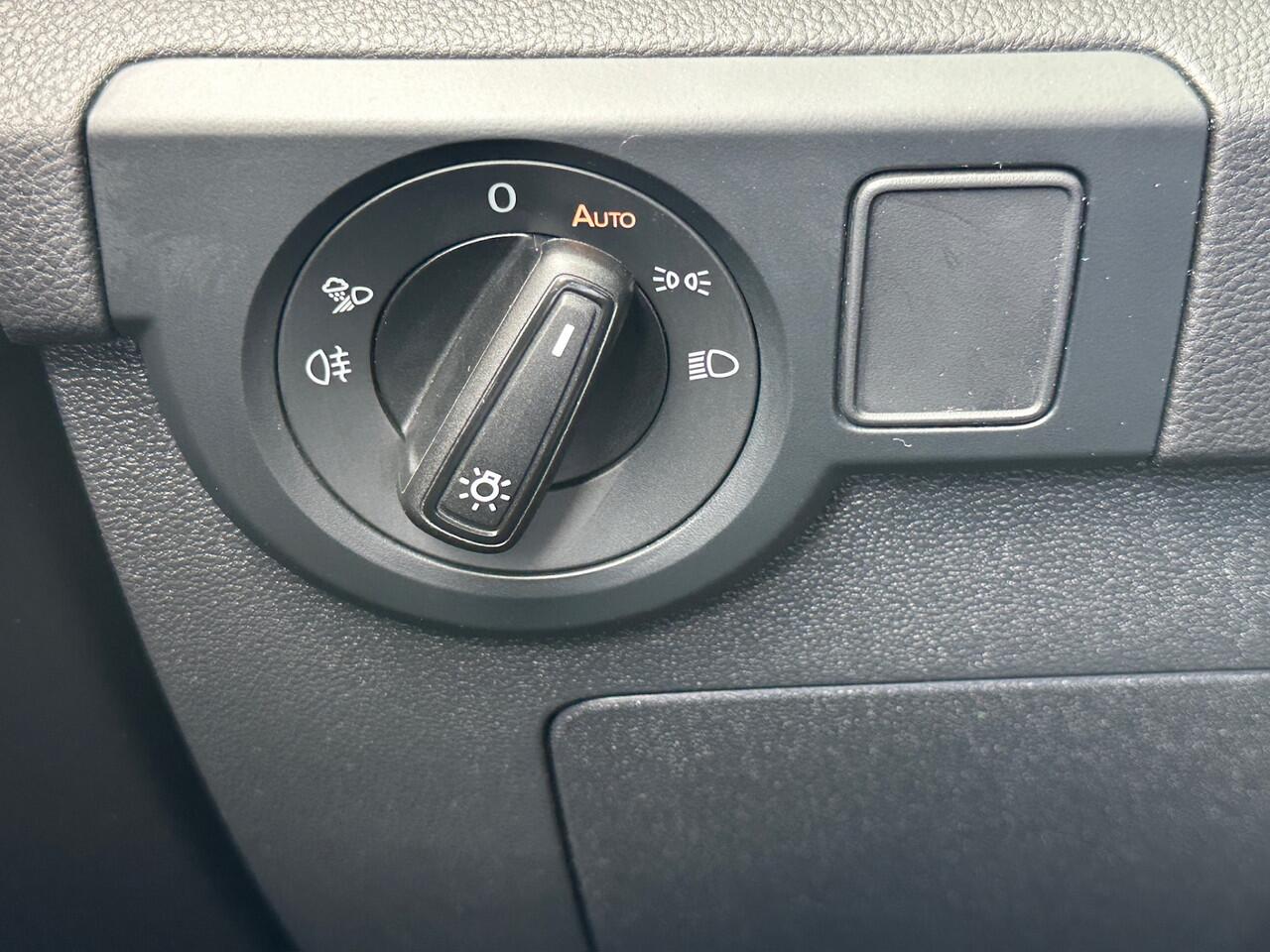 Volkswagen T-Cross 1.5 TSI 150pk DSG R-Line | Camera | Trekhaak | Navi | Adapt. Cruise | Rijklaar incl. garantie