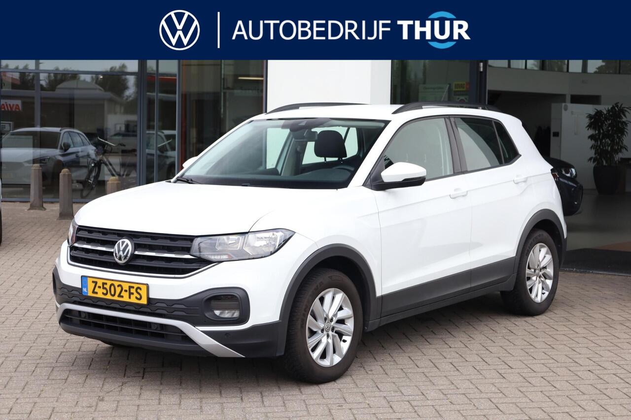 Volkswagen T-Cross 1.0 TSI Life parkeersensoren voor en achter, side assist dodehoek sensor, navigatie, 16" LMV, lederen multifunctioneel stuurwiel, 6 speakers, lane assist, light assist, speed limiter, cruise control, bluetooth carkit