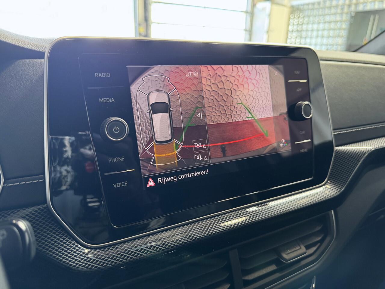 Volkswagen T-Cross ? NIEUWE AUTO ? 1.5 TSI 150PK R-LINE EDITION TREKHAAK LED 18''LMV IQ CAMERA STOELVERW BLINDSPOT ?2025? ?Top Auto's Wijchen , 30 Jaar Specialist in Volkswagen : Alle Type's : R-Line Edition / Style / First Edition / Highline / Life , Zowel PHEV / HEV / MH