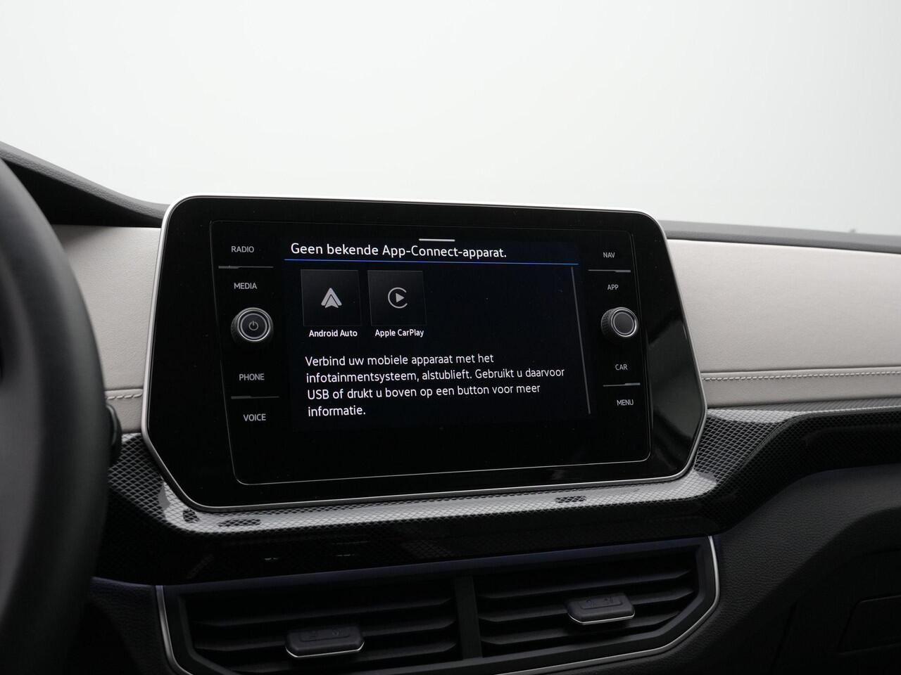 Volkswagen T-Cross 1.0 TSI 115 pk DSG Style | IQ Light | Achteruitrijcamera | Stoelverwarming | Adaptive Cruise | Navigatie