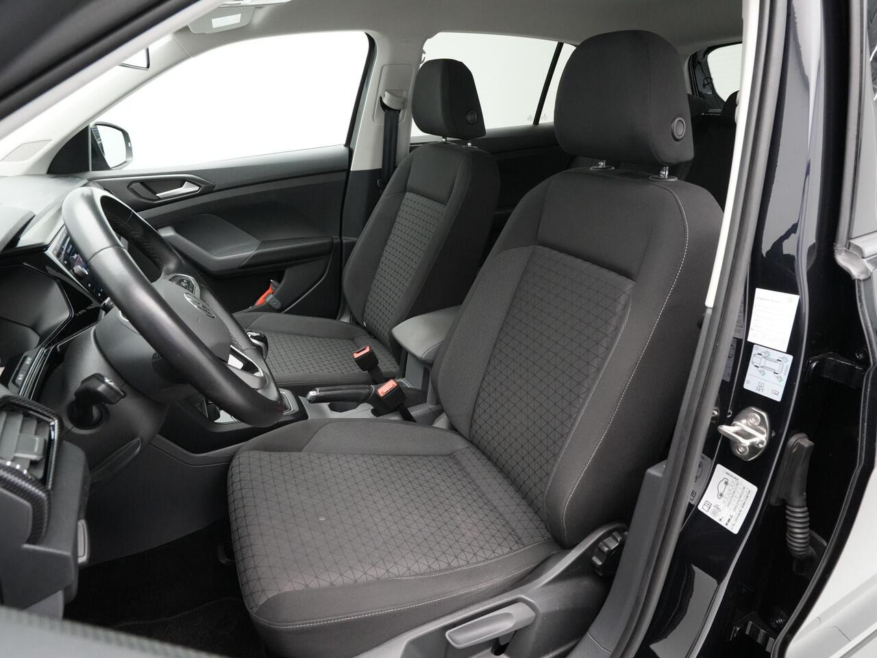 Volkswagen T-Cross 1.0 TSI 95pk Life Navigatie Pdc Trekhaak Acc 62