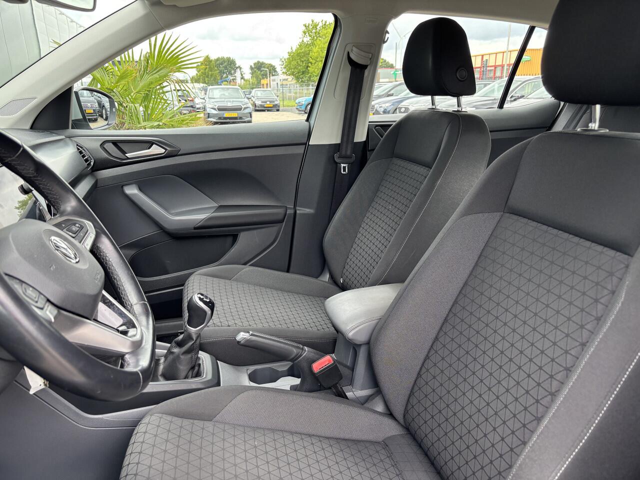 Volkswagen T-Cross 1.0 TSI Life Stoelverwarming, App-Connect & Camera