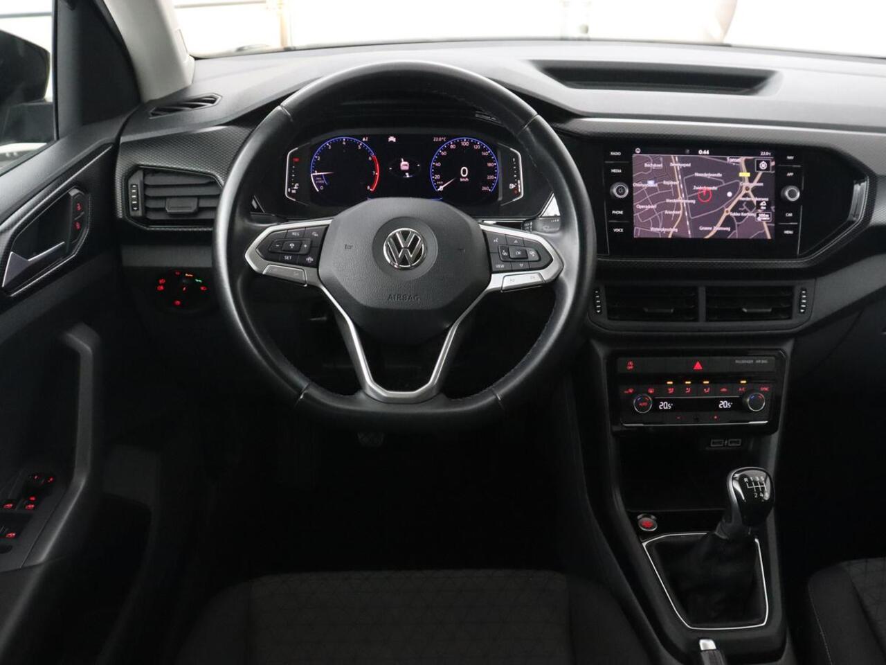 Volkswagen T-Cross 1.0 TSI Life | Carplay | Navigatie | Keyless | Virtual Cockpit | Climate control | Adaptive cruise | Dodehoek detectie | Getint glas