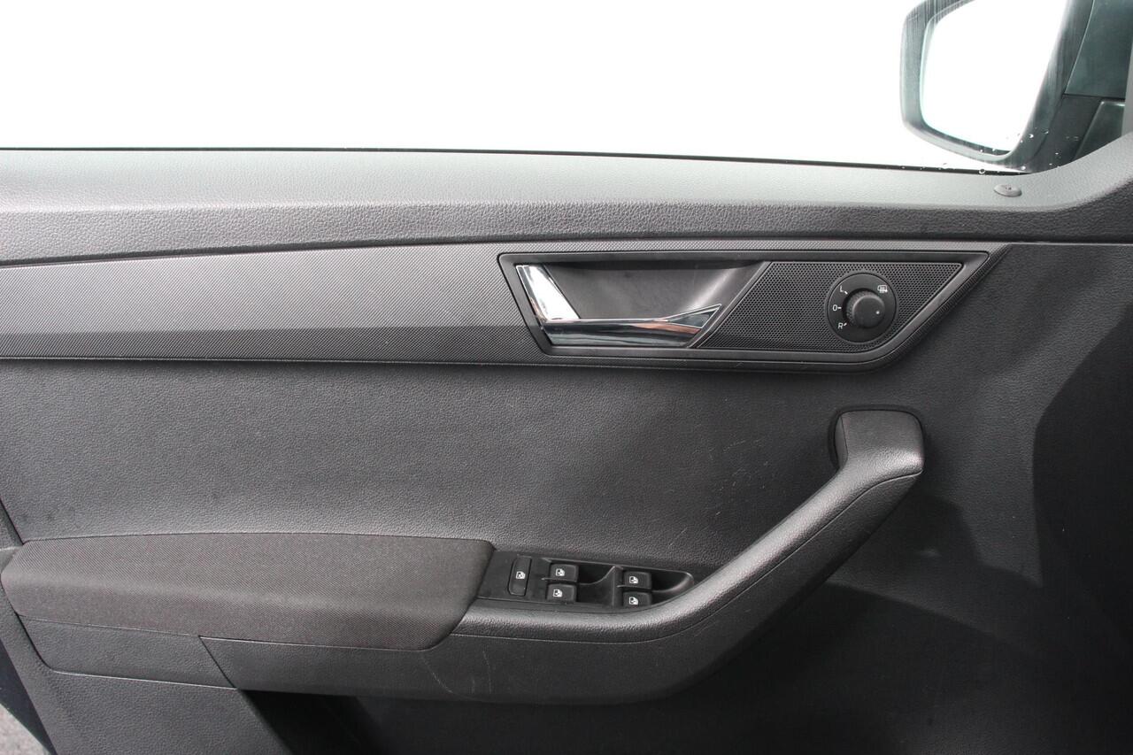 Volkswagen T-Cross 1.5 TSI 150pk DSG Style | Navigatie | Wireless app connect | Aadaptive cruise control | Camera | Climate Control | Led | Dab | Stoelverwarming