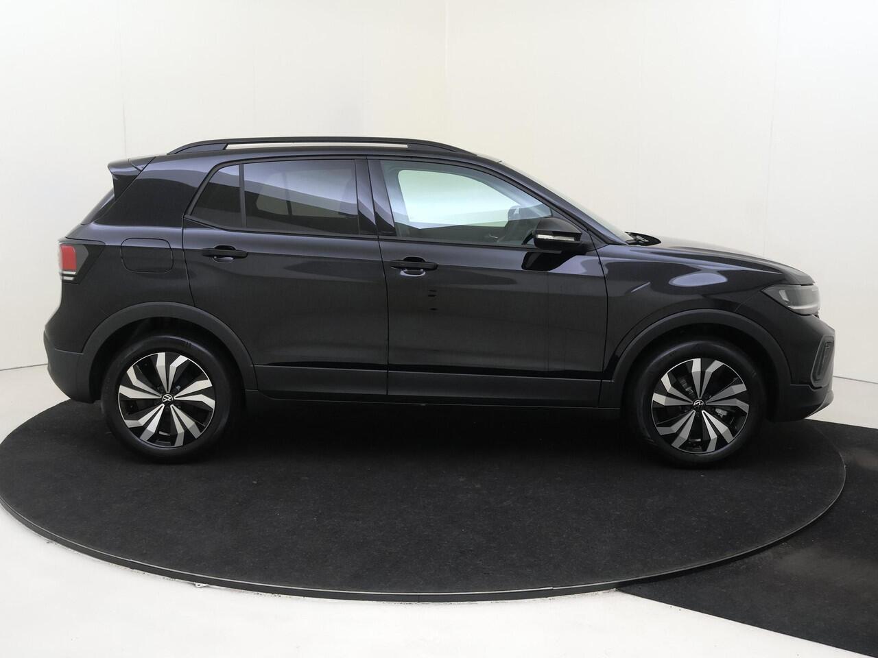 Volkswagen T-Cross Life Edition | 'App-Connect' draadloze smartphone integratie | Achterlichten LED | Afstandscontrolesysteem (Front Assist)