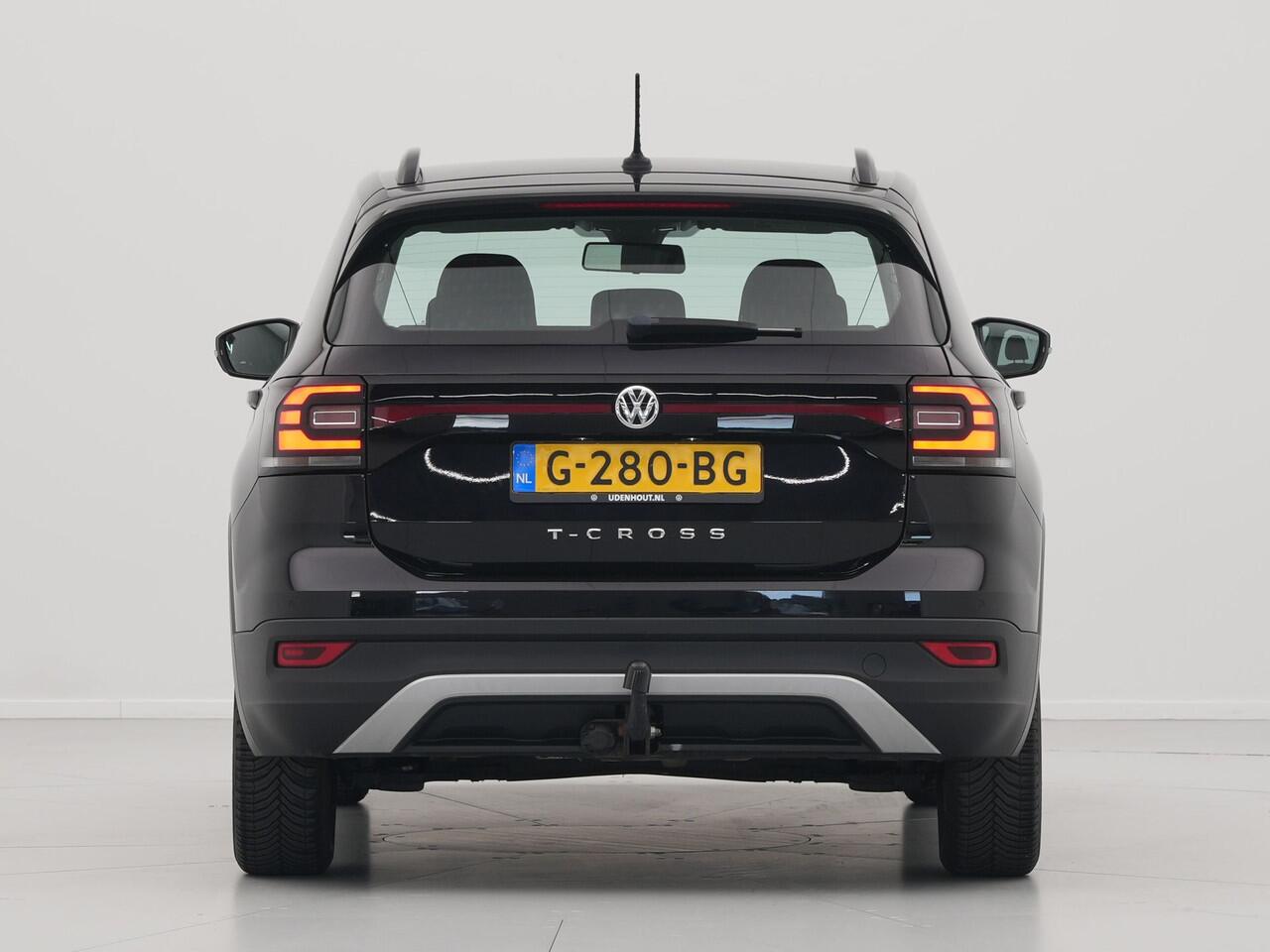 Volkswagen T-Cross 1.0 TSI 115pk Life Navigatie Trekhaak Acc Pdc Carplay Side Assist 145