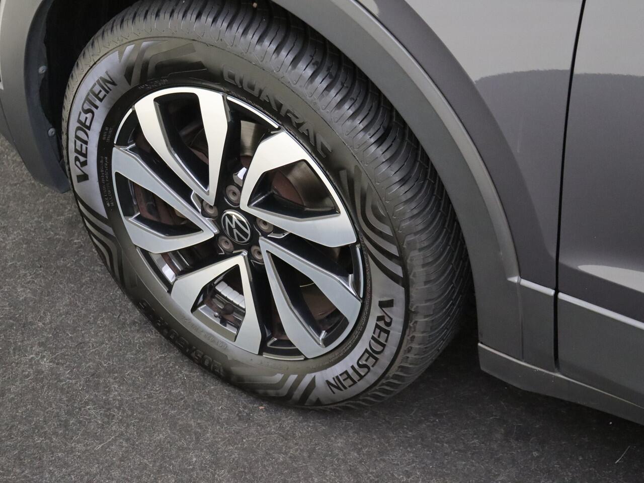 Volkswagen T-Cross 1.0 TSI Go | Navigatie | Parkeerhulp | Carplay | Stoelverwarming |