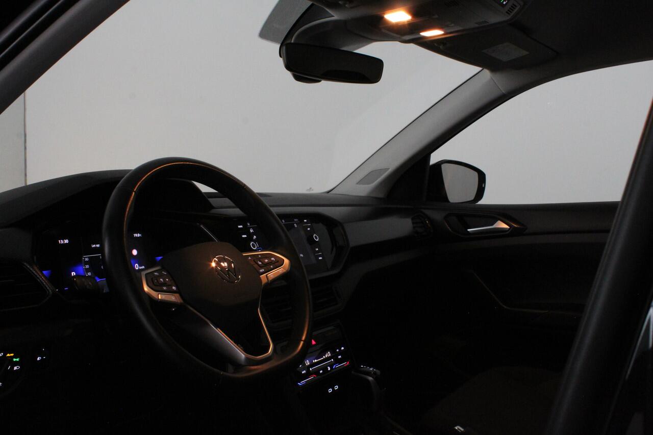 Volkswagen T-Cross 1.0 TSI Life 110pk Camera/Adapt.Cruise/Navi/Sensoren voor+achter