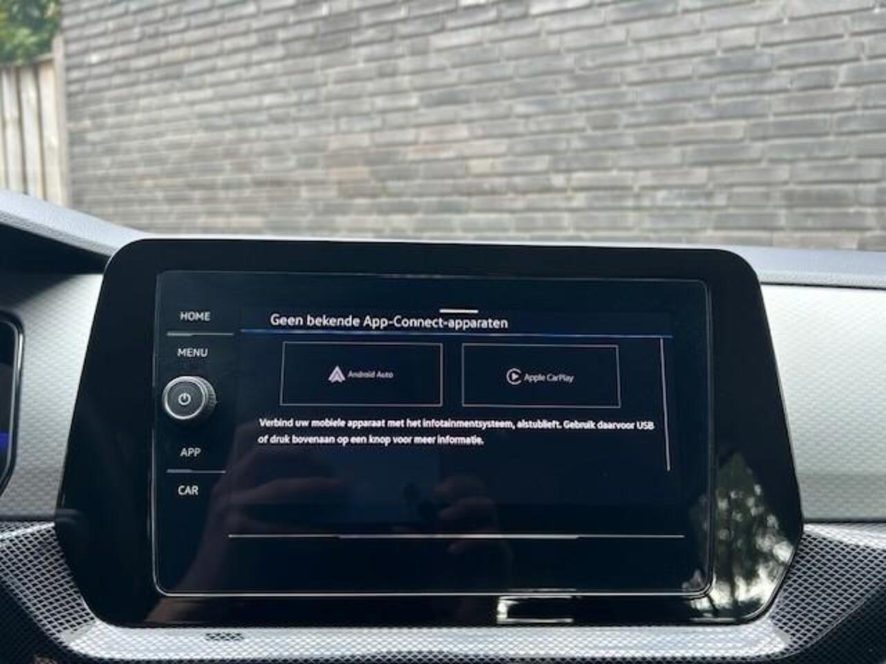 Volkswagen T-Cross 1.0 TSI Life Edition l Stoelverwarming l Airco l Virtuele Dashboard l