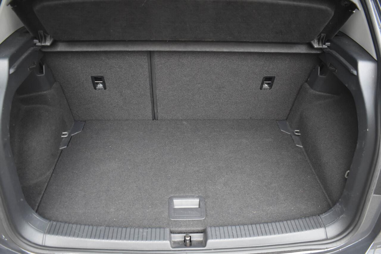 Volkswagen T-Cross 1.0 TSI Life Business | ACC | Carplay | Navi | Clima | Blind Spot | Parkeersensoren