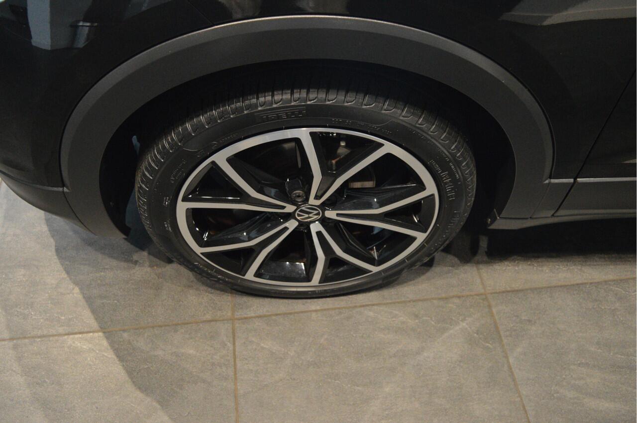 Volkswagen T-Cross 1.0 TSI Style clima cruise app connect pdc 18 inch !!