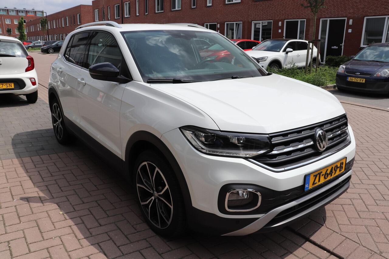 Volkswagen T-Cross 1.0 TSI Style, automaat, navigatie, dodehoek detector.