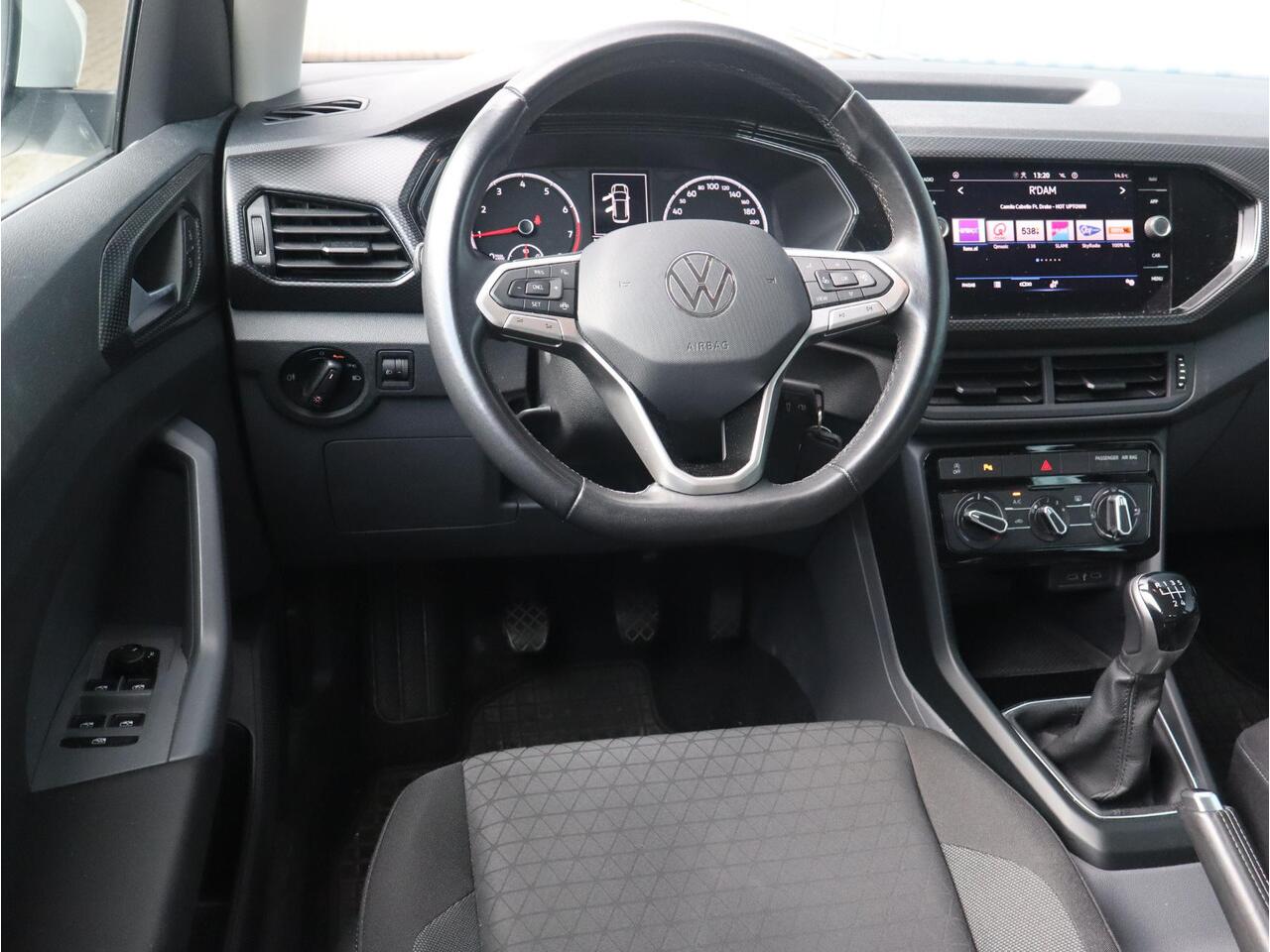 Volkswagen T-Cross Go 1.0 TSI 95pk | APPLE CARPLAY / ANDROID AUTO | AIRCO |