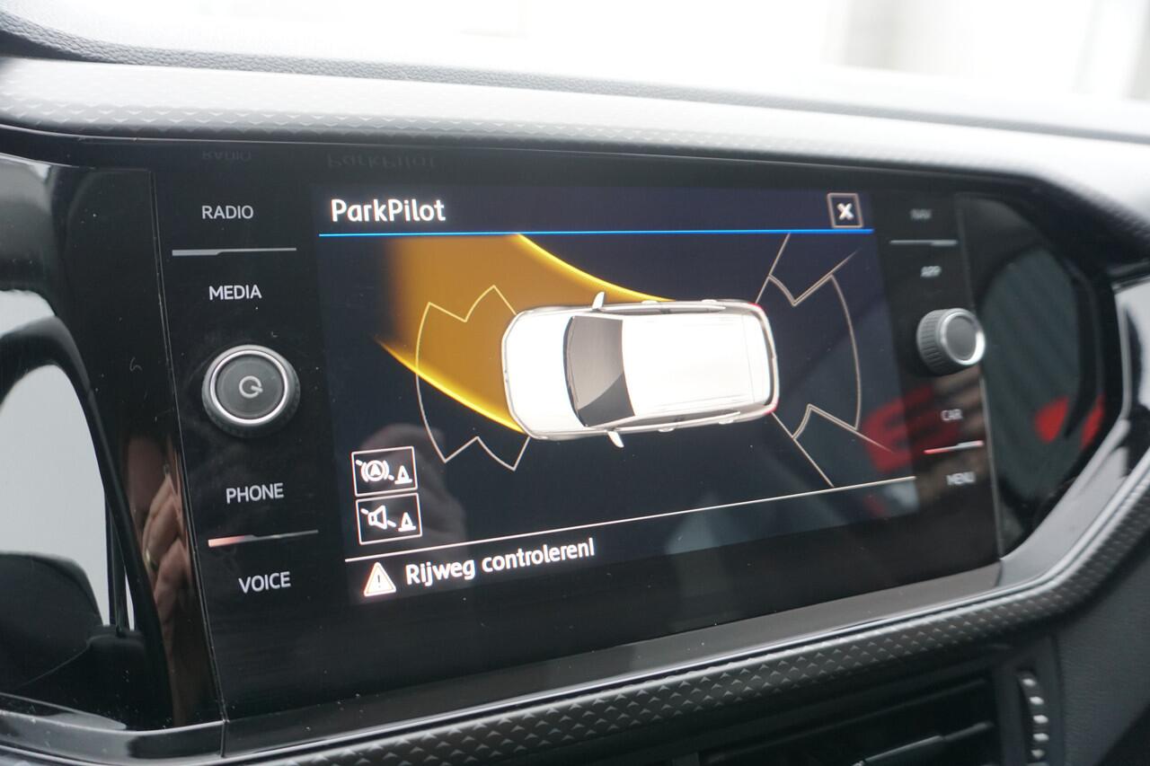 Volkswagen T-Cross 1.0 TSI Life | CLIMATE | TREKHAAK | CARPLAY/ NAVI | ACC |