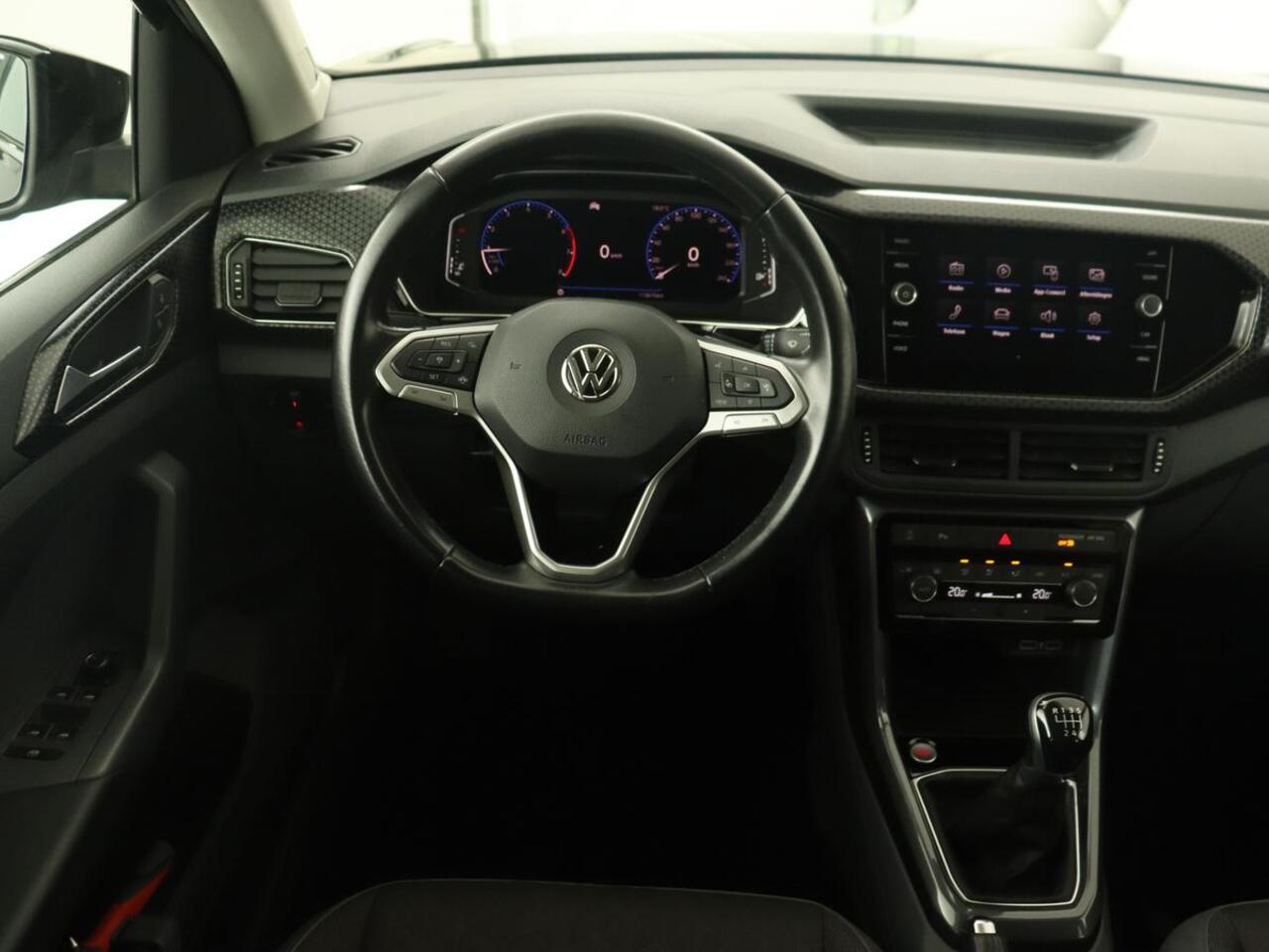 Volkswagen T-Cross 1.0 TSI Style | Camera | Keyless | Virtual Cockpit | Sportstoelen | Carplay | Adaptive cruise | Half leder | Full LED | Getint glas | LMV 17 inch