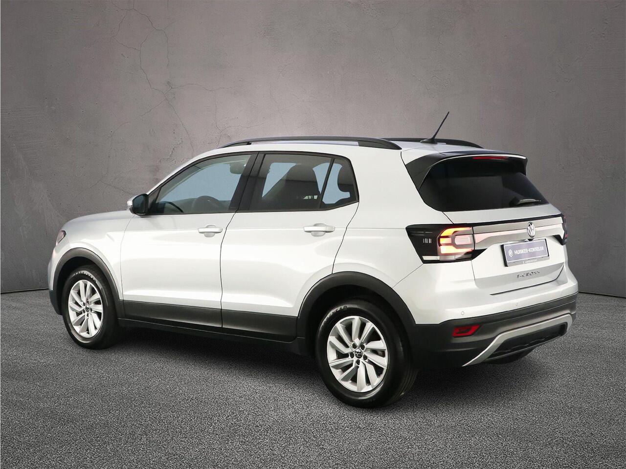 Volkswagen T-Cross Life 1.0 TSI 110pk DSG Automaat Adaptive cruise control, Achteruitrijcamera, Stoelverwarming, Airco, App connect, Parkeersensoren, DAB, Radio