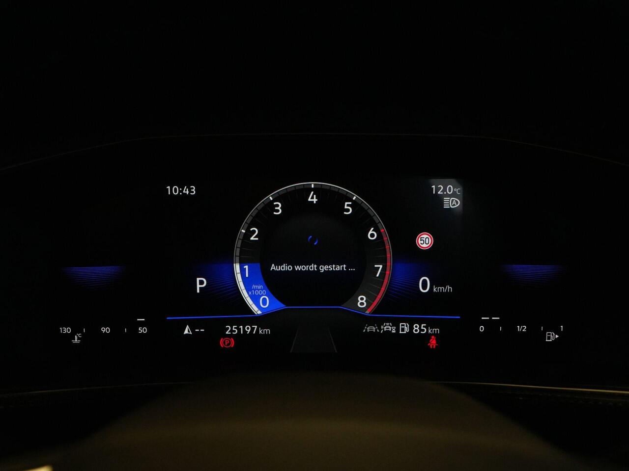 Volkswagen T-Cross 1.5 TSI 150 pk DSG R-Line Edition | R-Line | Trekhaak | IQ Light | Stoelverwarming | Achteruitrijcamera | Navigatie | Parkeersensoren voor/achter | Adaptive Cruise