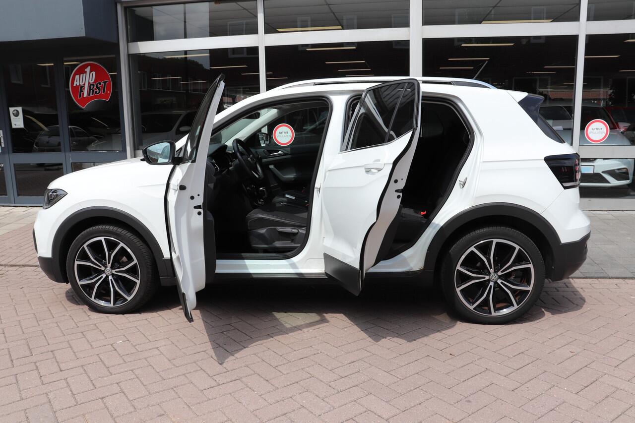 Volkswagen T-Cross 1.0 TSI Style, automaat, navigatie, dodehoek detector.