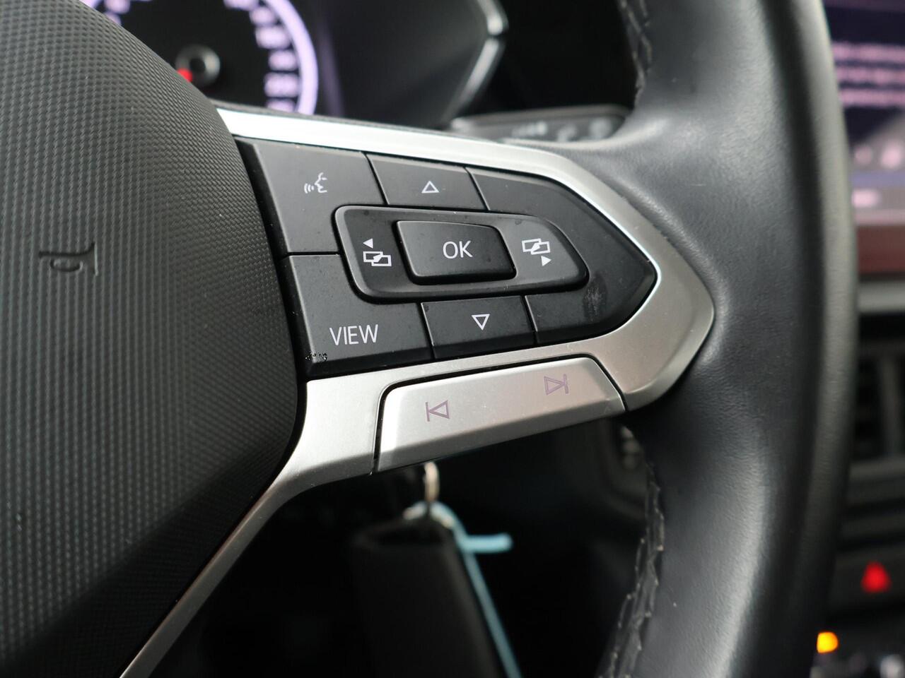 Volkswagen T-Cross 1.0 TSI Life | 95 PK | Navigatiesysteem | Adaptive cruise control | Parkeersensoren |