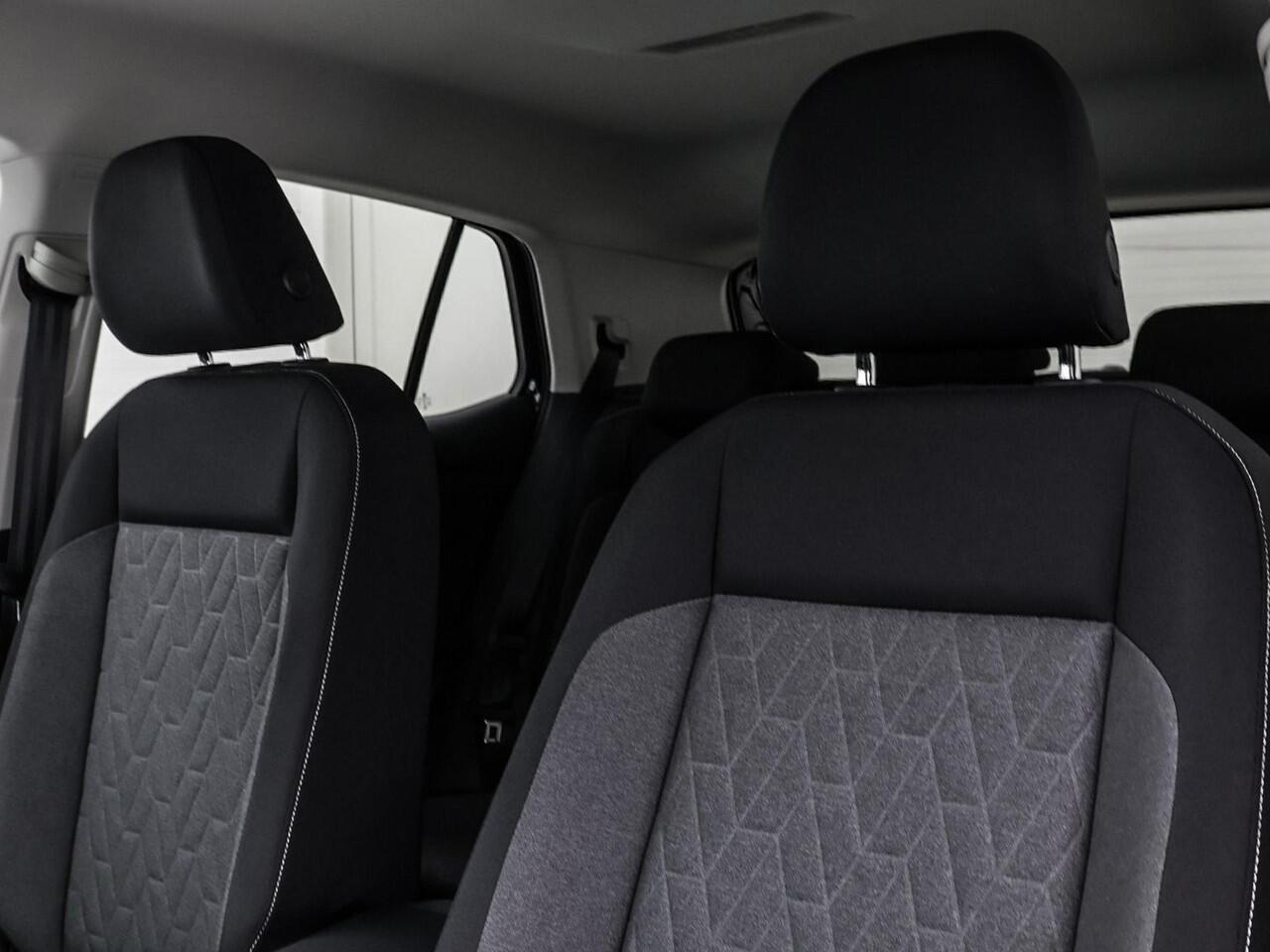 Volkswagen T-Cross Life Edition 1.0 TSI 95 PK 5 versn. Hand · Comfort pakket · Parkeersensoren voor en achter ·