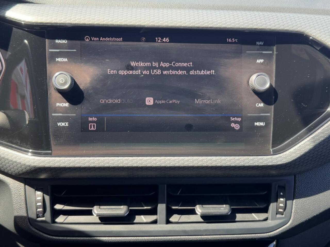 Volkswagen T-Cross 1.0 TSI AUT. R-LINE LED NAVI CARPLAY DIGITALE SCHERM AIRCO LMV P