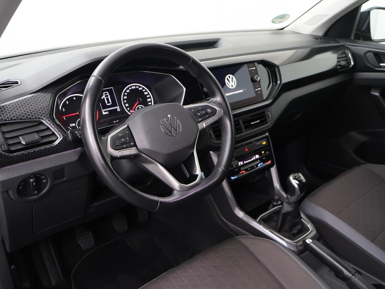 Volkswagen T-Cross 1.0 TSI Style | 110 PK | Adaptive cruise control | Climate control | LED verlichting | DAB+ Radio |