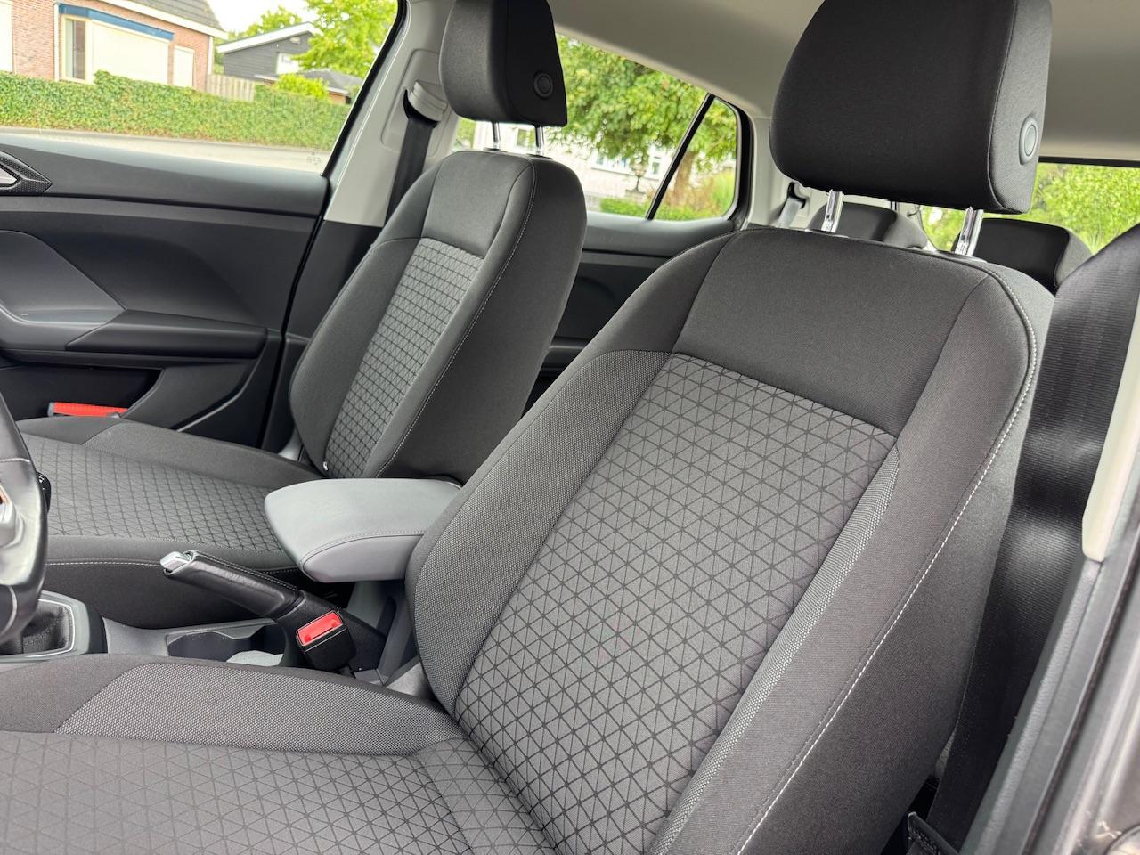 Volkswagen T-Cross 1.0 TSI Life | Navi | App Conn. | Aur camera | DAB