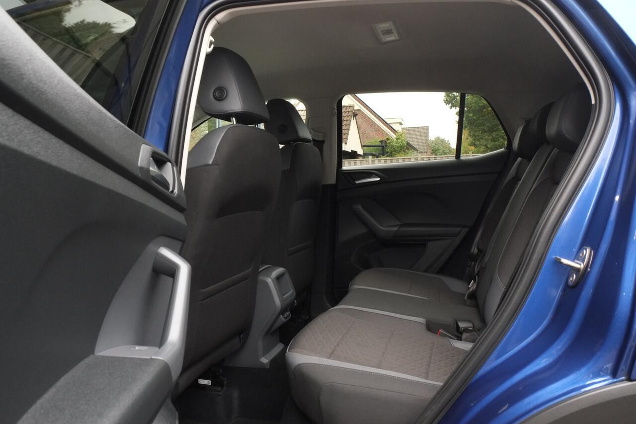 Volkswagen T-Cross 1.0 TSI Style Achteruitrijcamera, Carplay, ACC, Dodehoek detectie