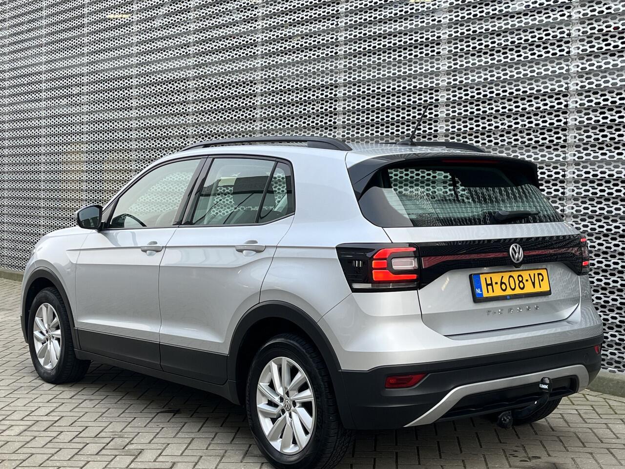 Volkswagen T-Cross 1.0 TSI Life / Camera / Trekhaak / Climate controle / App connect / VW