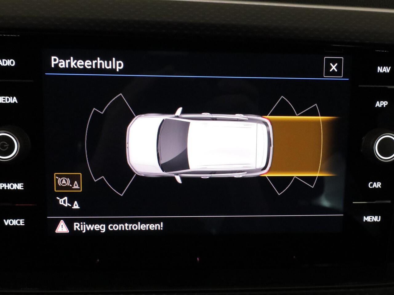 Volkswagen T-Cross 1.0 TSI Life 110 pk Automaat (DSG) | Navigatie | Parkeersensoren | Autom. airco | Stoelverwarming | Apple Carplay/Android Auto |