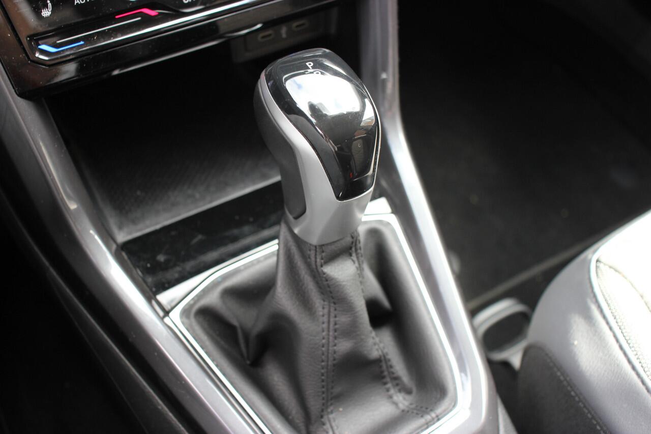 Volkswagen T-Cross 1.5 TSI Style DSG Automaat | Trekhaak | Adapt. cruise | BSM | Carplay/Android auto |