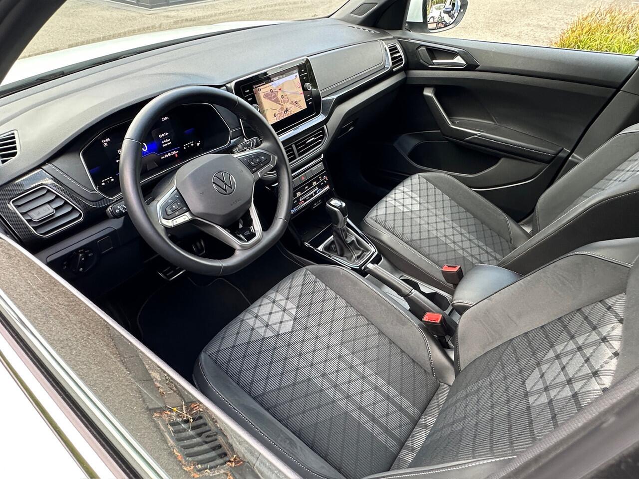 Volkswagen T-Cross 1.5 TSI 150pk DSG R-Line | Camera | Trekhaak | Navi | Adapt. Cruise | Rijklaar incl. garantie