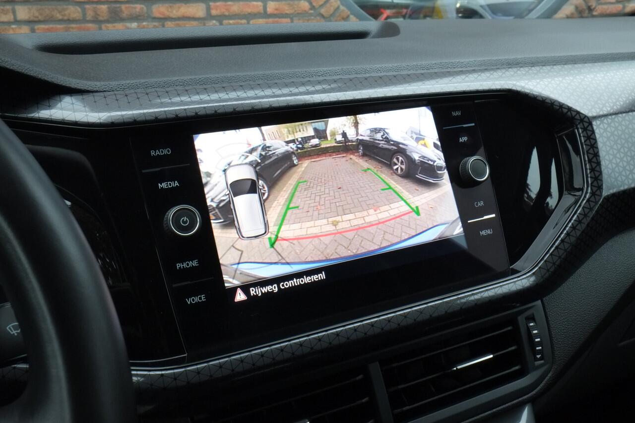 Volkswagen T-Cross 1.0 TSI Style Achteruitrijcamera, Carplay, ACC, Dodehoek detectie