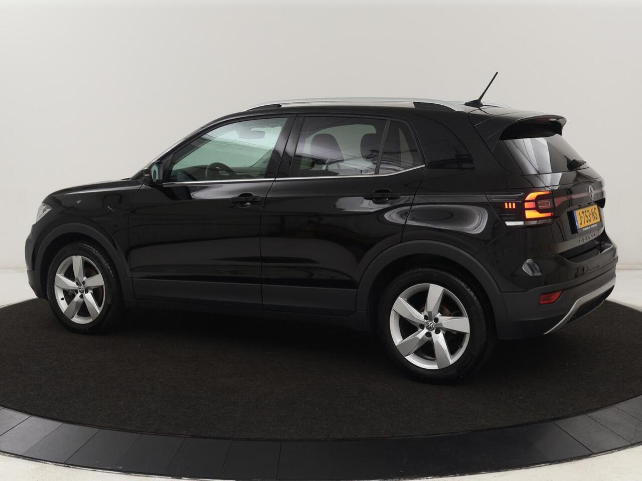 Volkswagen T-Cross 1.0 TSI Style | Camera | Keyless | Virtual Cockpit | Sportstoelen | Carplay | Adaptive cruise | Half leder | Full LED | Getint glas | LMV 17 inch