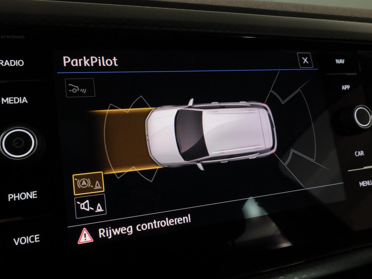 Volkswagen T-Cross 1.0 TSI Life 95pk 5bak| Navi| 17'LM-velgen| Dodehoekdetectie| Camera