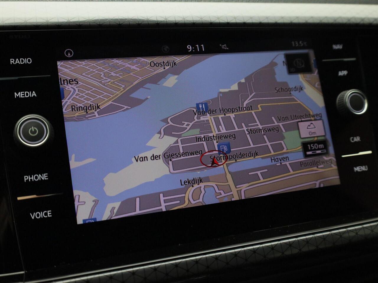 Volkswagen T-Cross 1.0 TSI 115pk Style · Navigatie · Camera + Parkeersensoren · Apple/Android Car Play · LED · Clima · Info Active Display · Elek. inklapbare spiegels ·