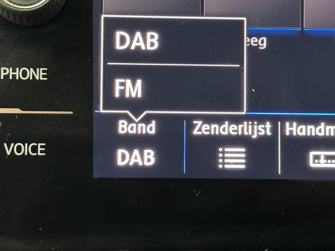 Volkswagen T-Cross 1.0 TSI Life | Navigatie | Cruise control adaptief | Airco |