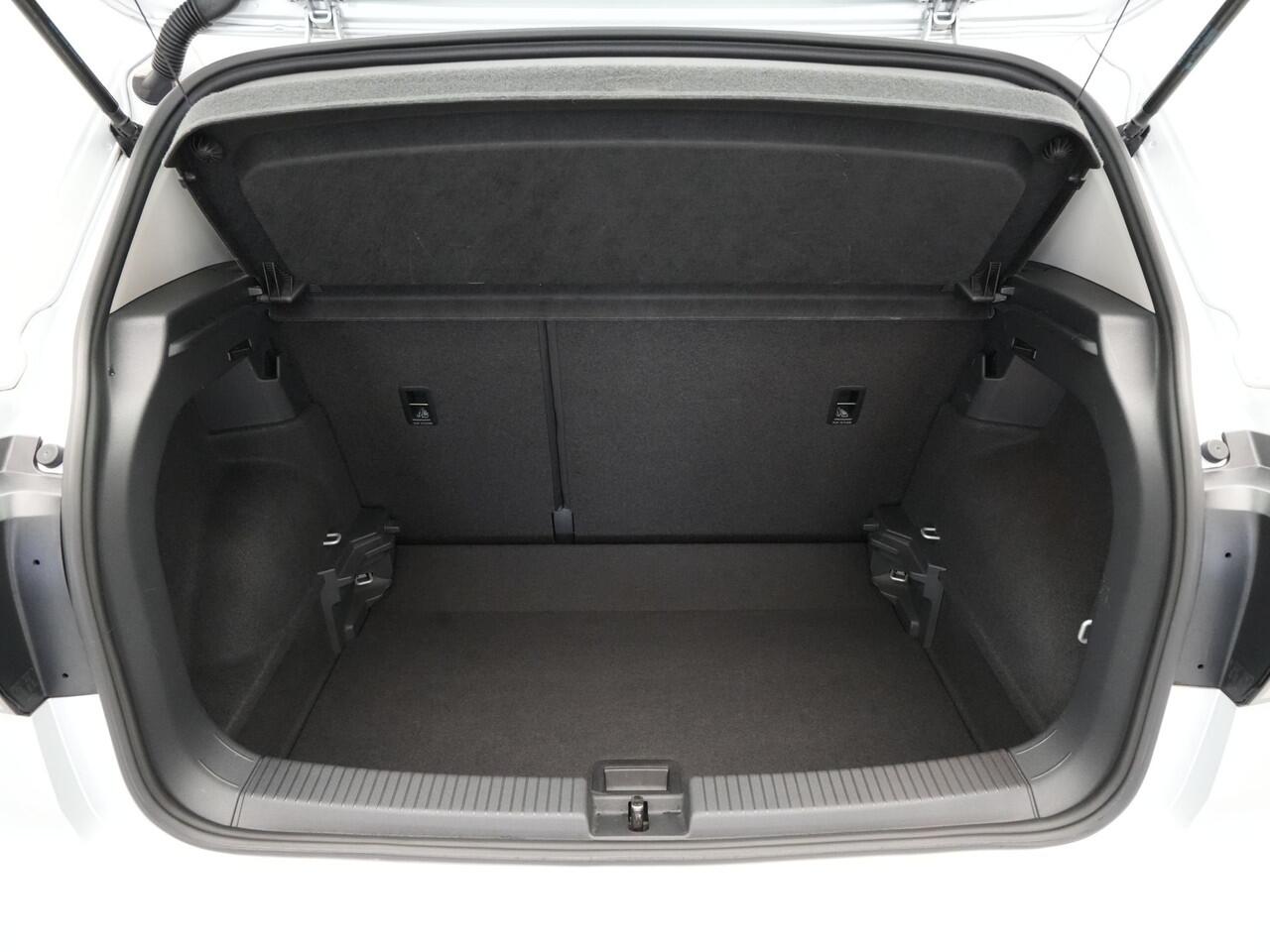 Volkswagen T-Cross 1.0 TSI 95pk Life Navigatie Carplay Pdc Acc Sideassist 292